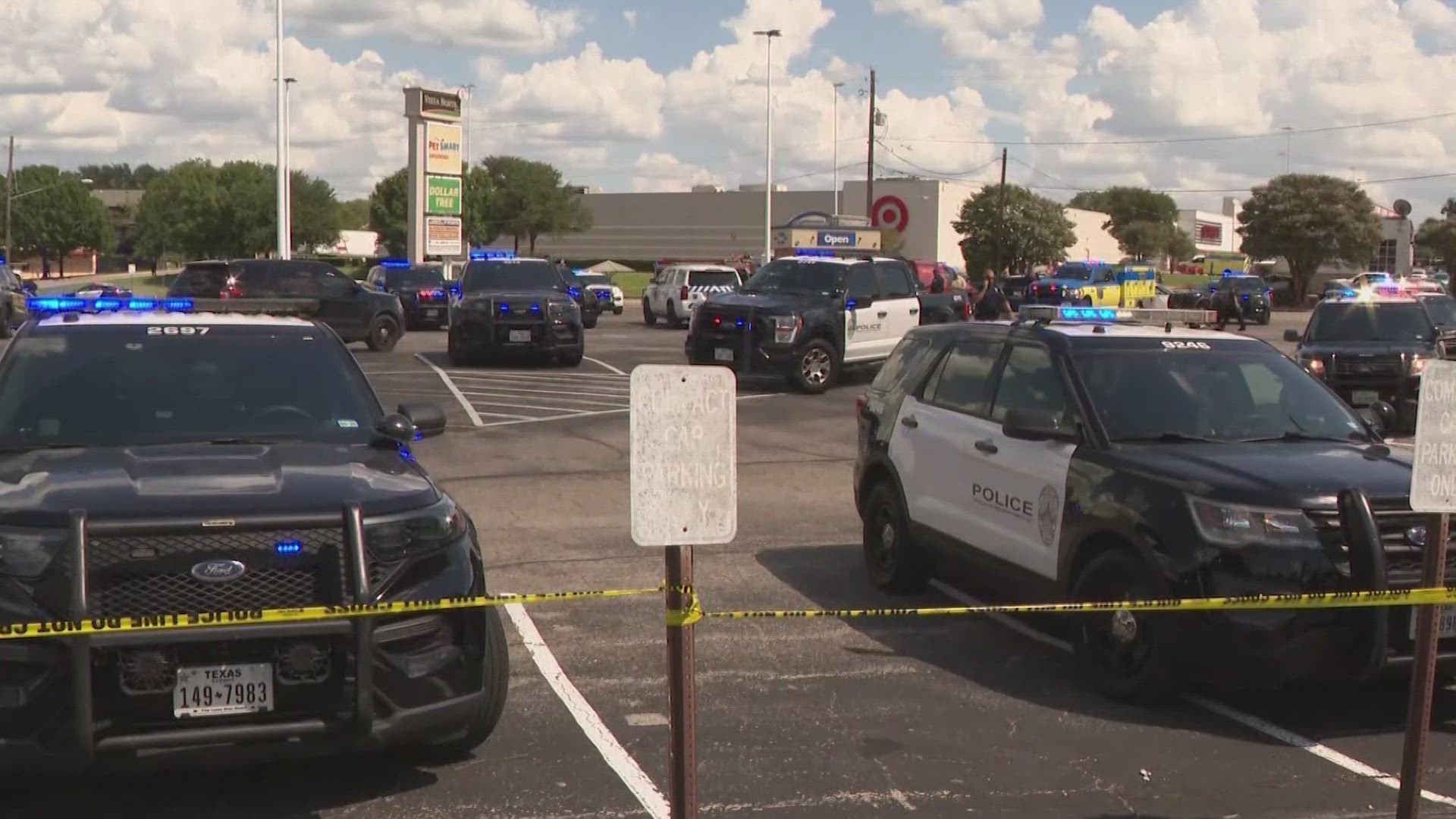 3 Dead, Suspect In Custody: The Full Story Of The Austin Target Shooting - 0s91841
