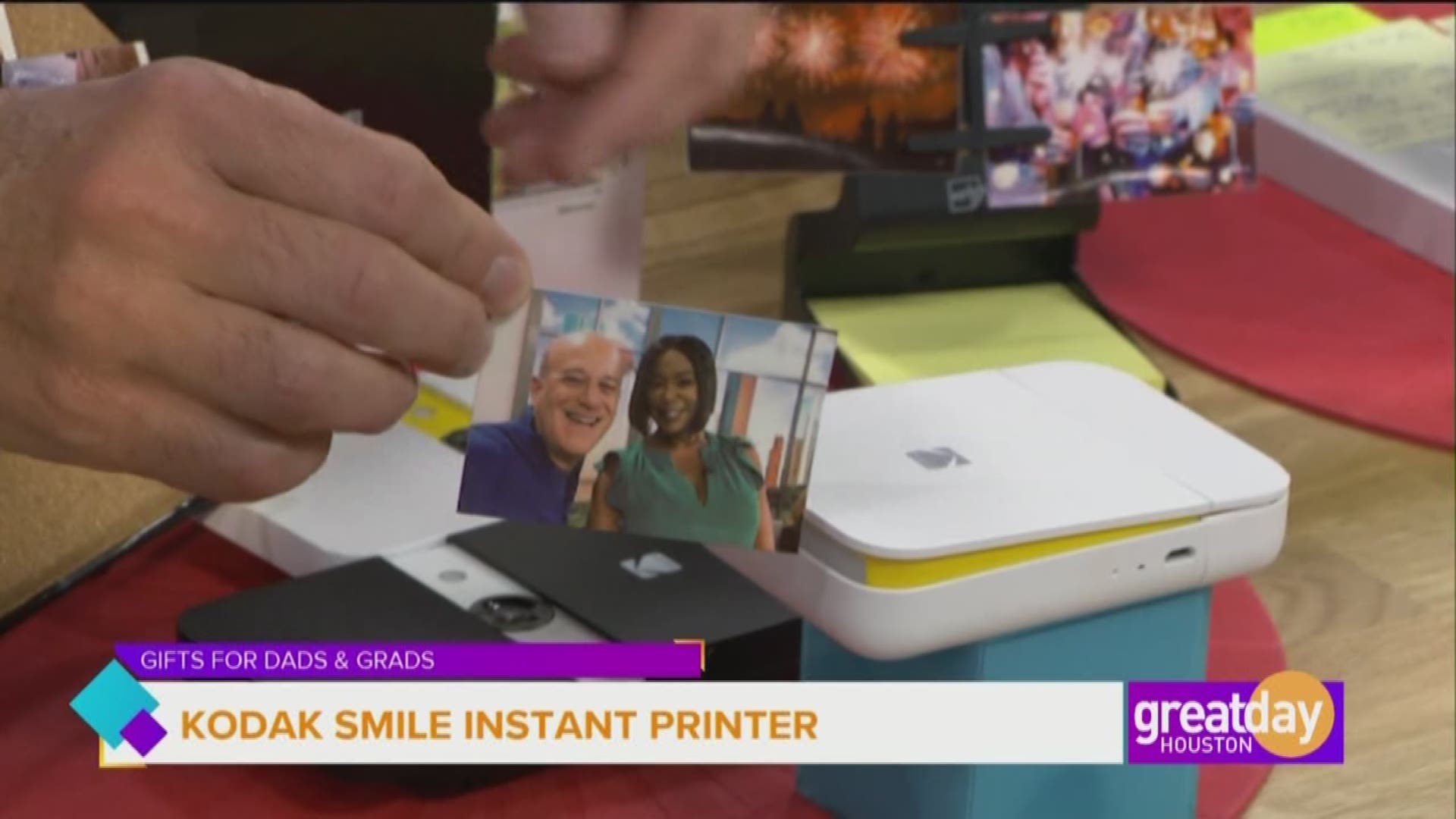 Steve Greenberg shows off cool tech gifts for dads and grads.