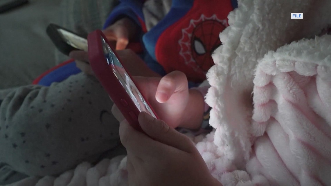 Tech experts weigh in after federal judge blocks Texas app store age-verification law ahead of Jan. 1 start date