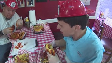 Little Bitty Burger Barn Houston Spicy Burger Challenge Khou Com