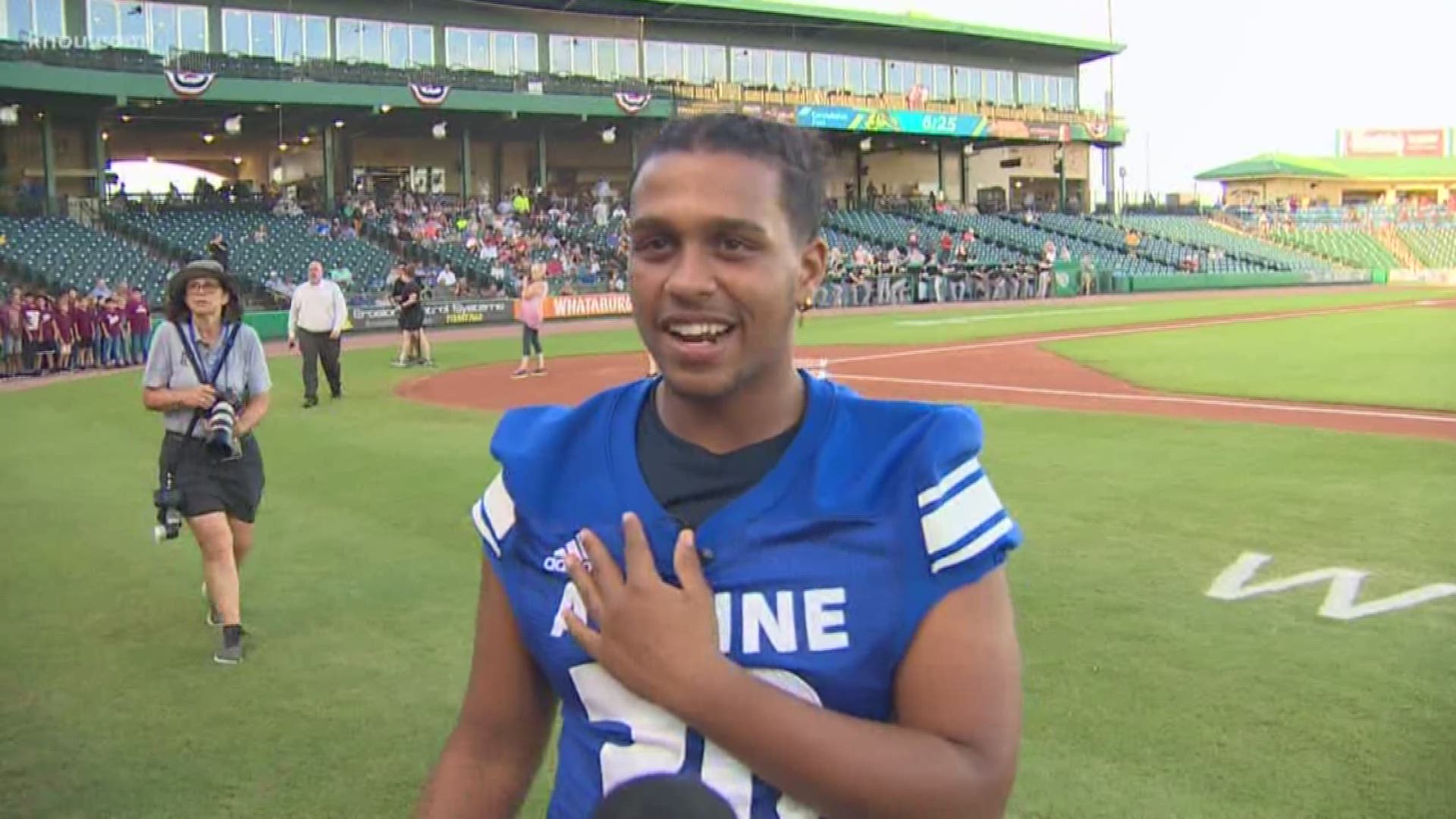 The Sugar Land Skeeters honored the Aldine HS football hero who saved a mother and her child from Imelda floodwaters.