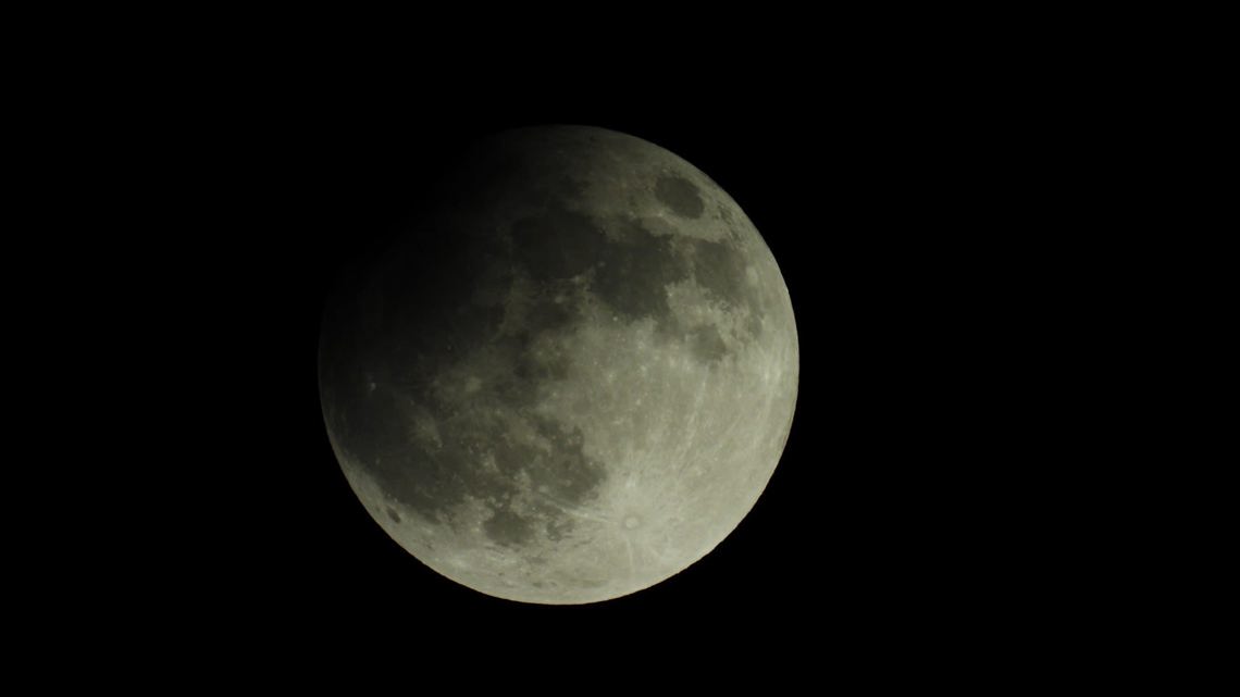 Super harvest moon and partial lunar eclipse seen through YOUR pictures ...