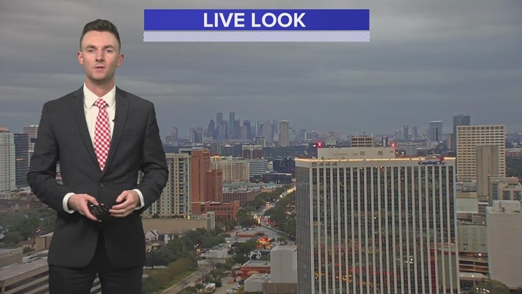 Houston forecast: Warm rainy Sunday before cool down this week