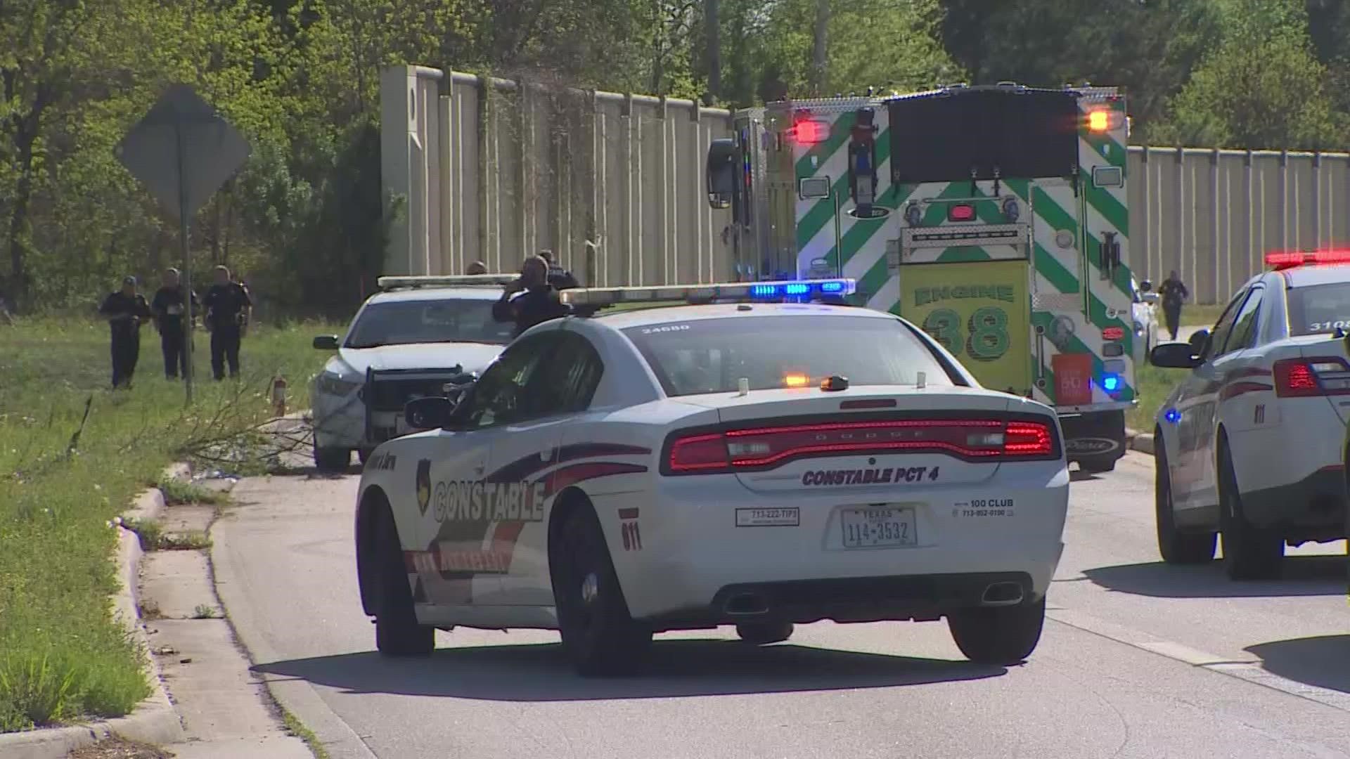 Two dead after chase in NW Harris County, officials say | khou.com