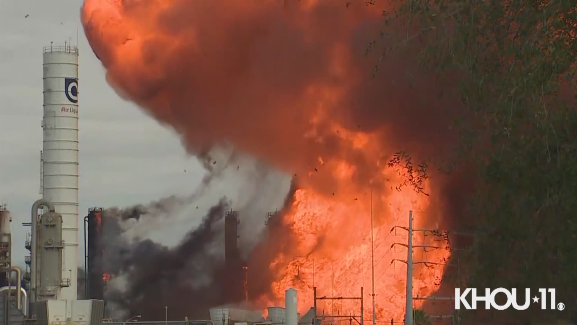 Watch 2nd major explosion rocks Port Neches plant in Texas khou