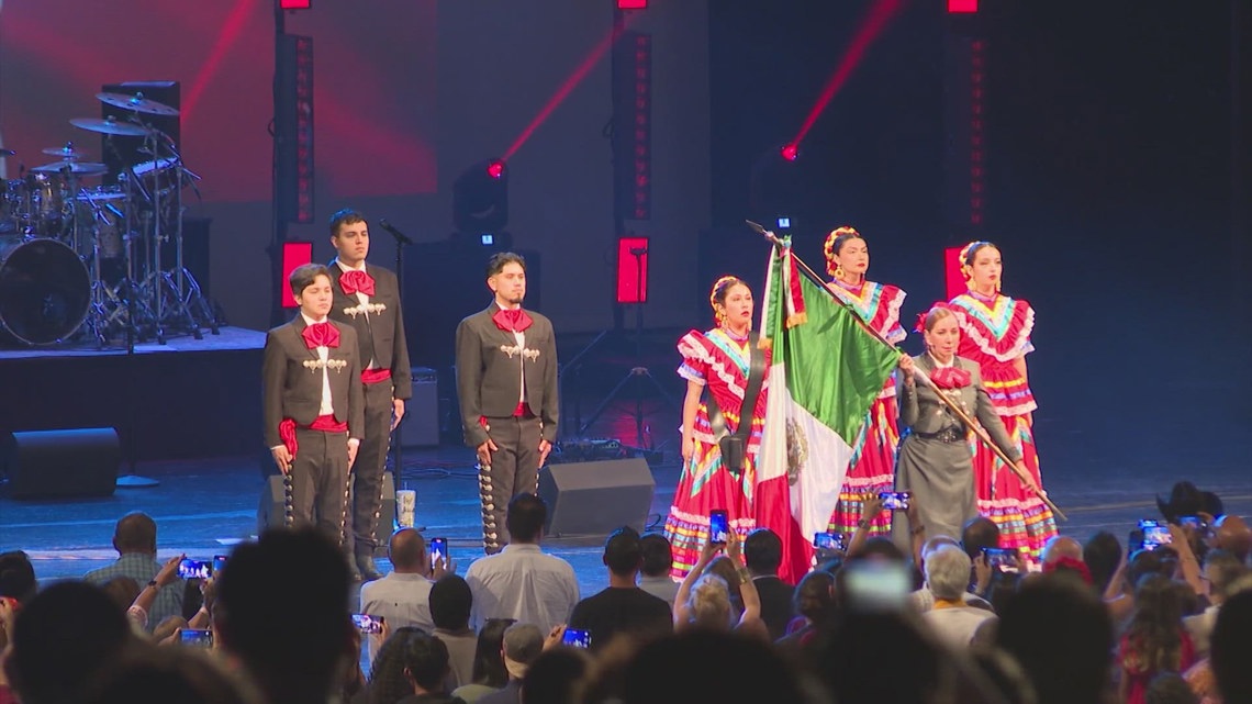 Houston kicks off Hispanic Heritage Month with “El Grito” celebration at Miller Outdoor Theatre