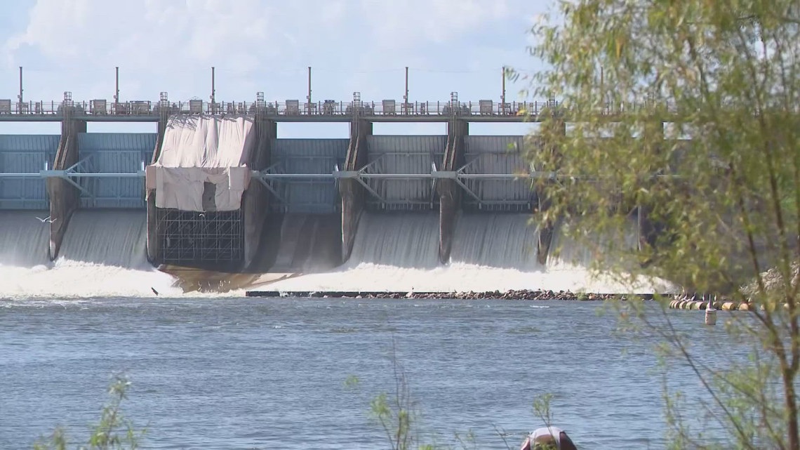 Trinity River Authority issues emergency alert due to potential failure of spillway at Lake Livingston Dam