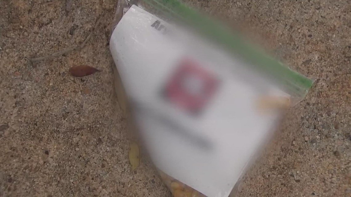 Selebaran rasis di Houston |  khou.com