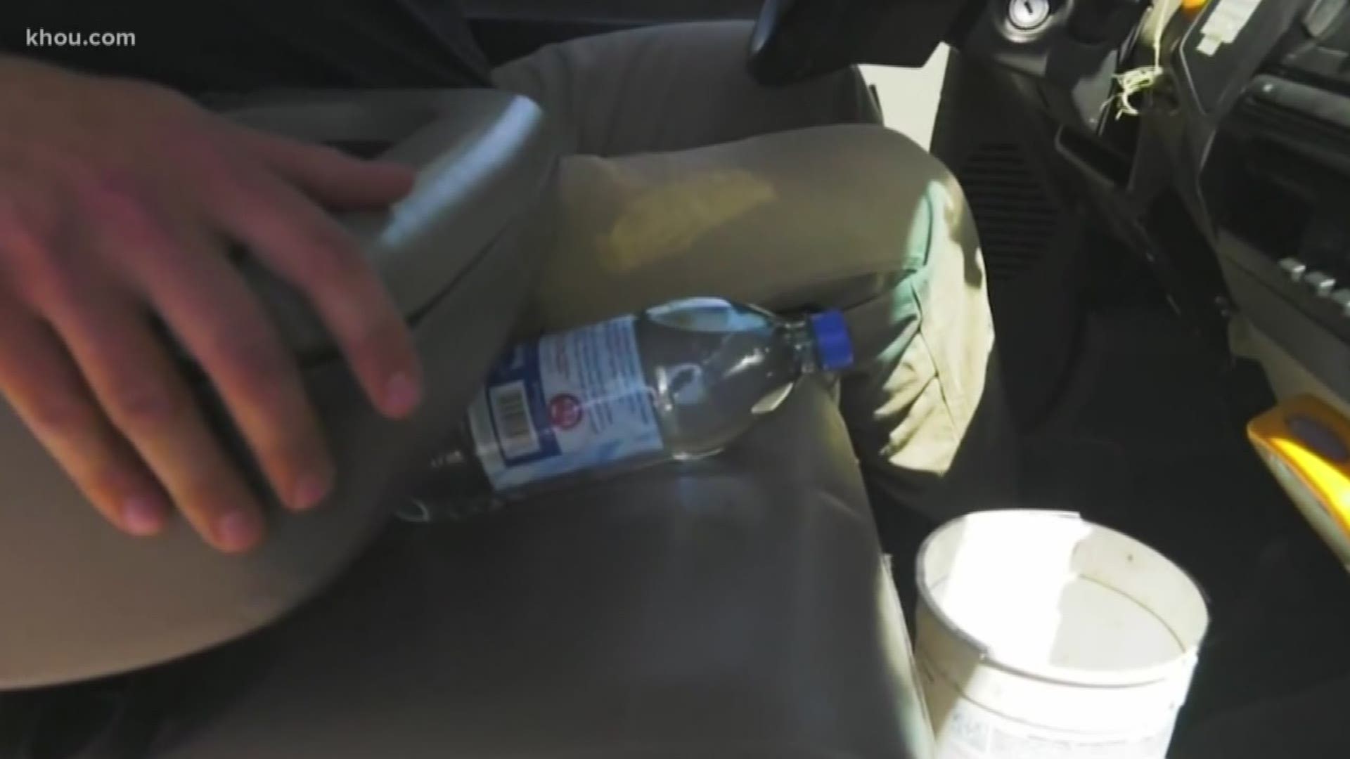 An old video has resurfaced online and viewers are asking, can a bottle of water left in your car start a fire?