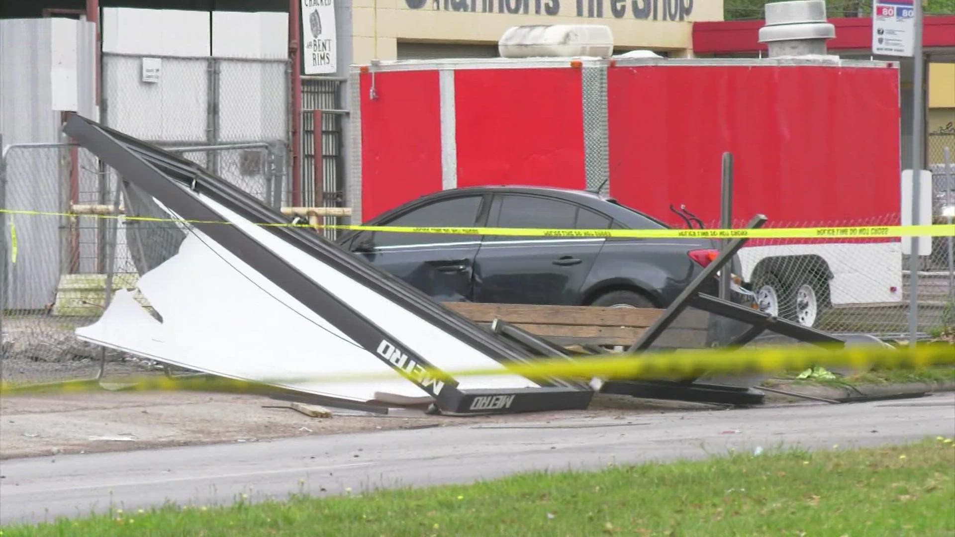 MLK Day 2012 Houston, Tx Accident on MLK Drive - 2 Slabs collide while  Swangin & Bangin 