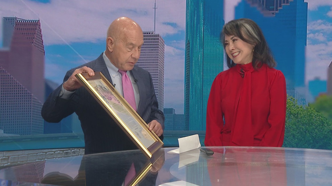 How Houston Mayor John Whitmire honored Shern-Min Chow on her last day at KHOU 11