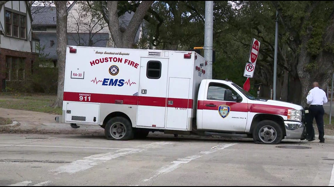 Ambulans dicuri dari stasiun pemadam kebakaran |  Berita Houston, Texas