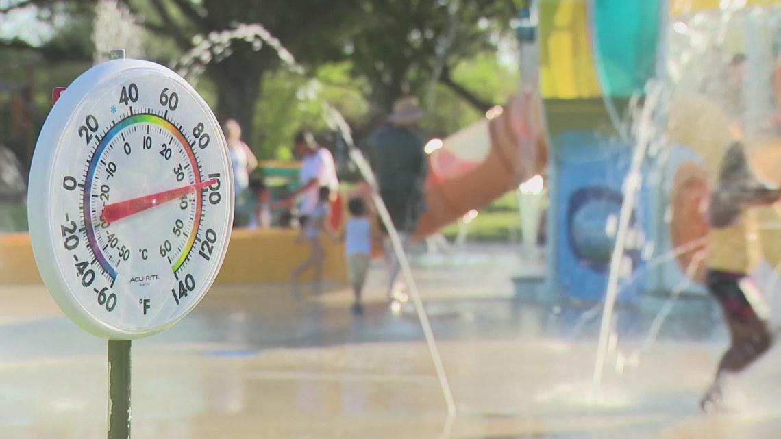Families turn to splash pads to help keep cool amid Heat Advisory in the Houston area