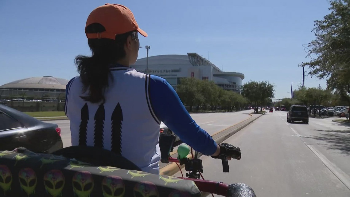 Houston pedicab operator calls for tougher rules after KHOU 11 Investigates exposes safety concerns