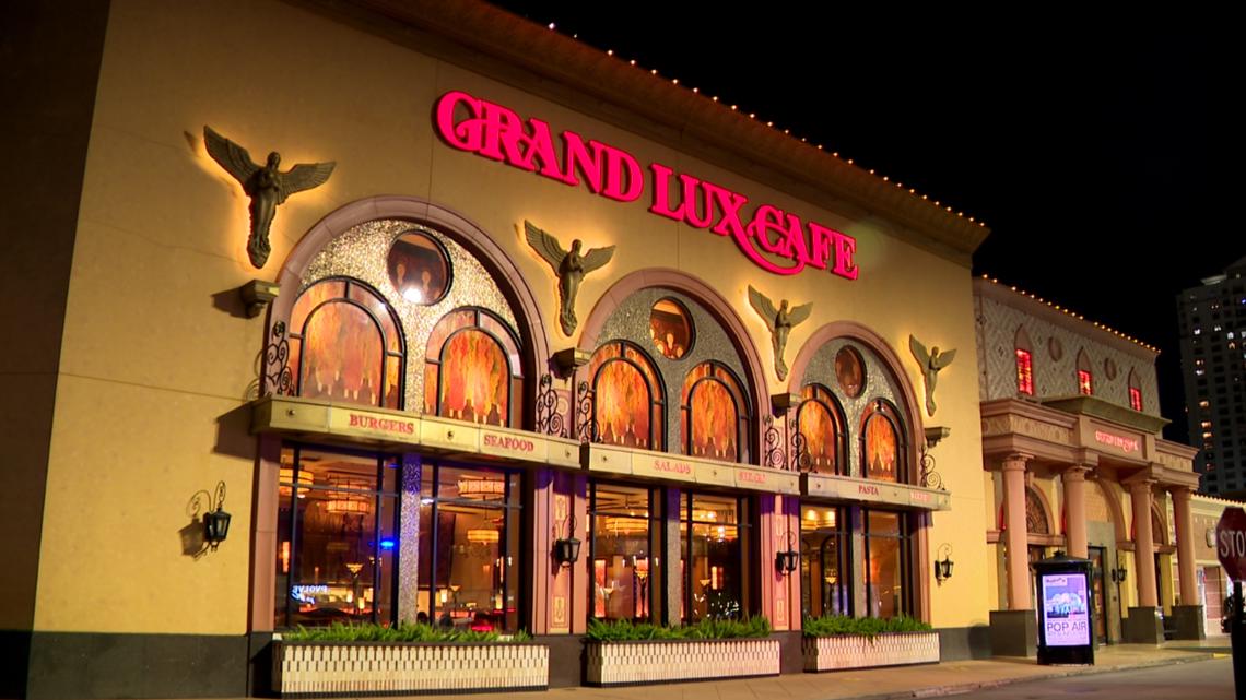 Houston’s Grand Lux Cafe announces closing date