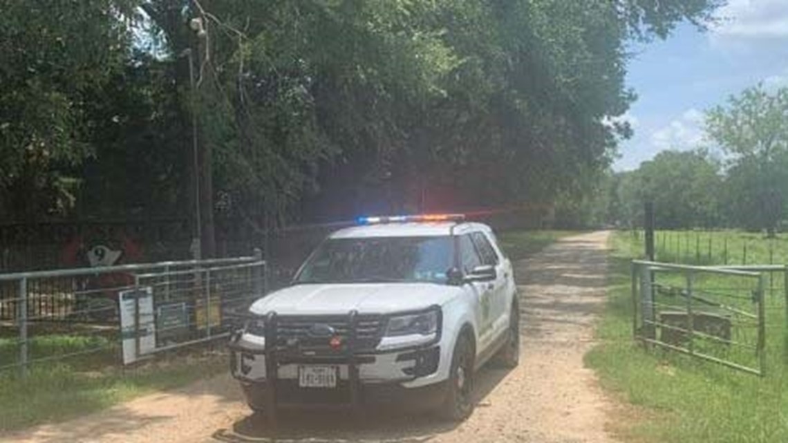Fireworks explode killing 1, injuring 4 in Gilmer Texas - Vimarsana News