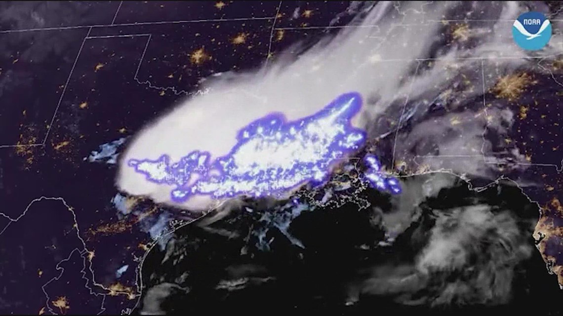 Mega Rising Lightning Record-breaking megaflash lightning documented in U.S. | khou.com
