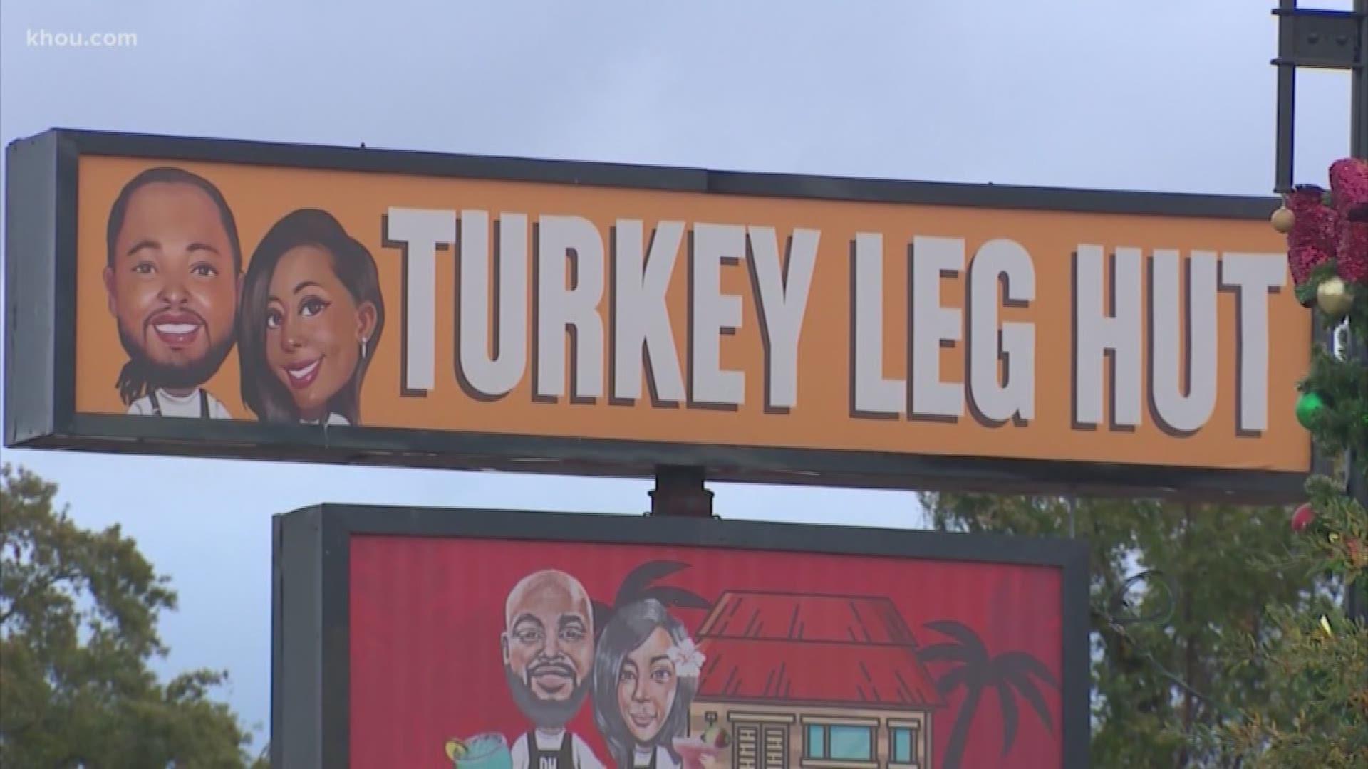 The Turkey Leg Hut will be allowed to stay open through the busy Thanksgiving weekend after a judge lifted a temporary restraining order now.