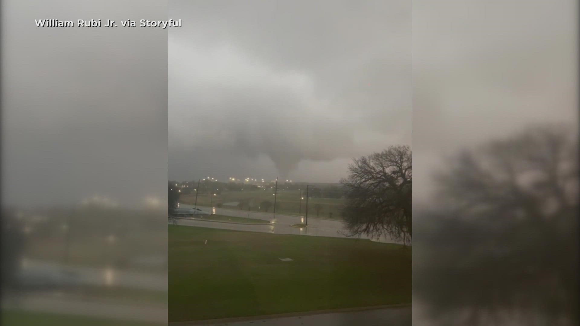 Funnel cloud looms over Fort Worth amid tornado warnings