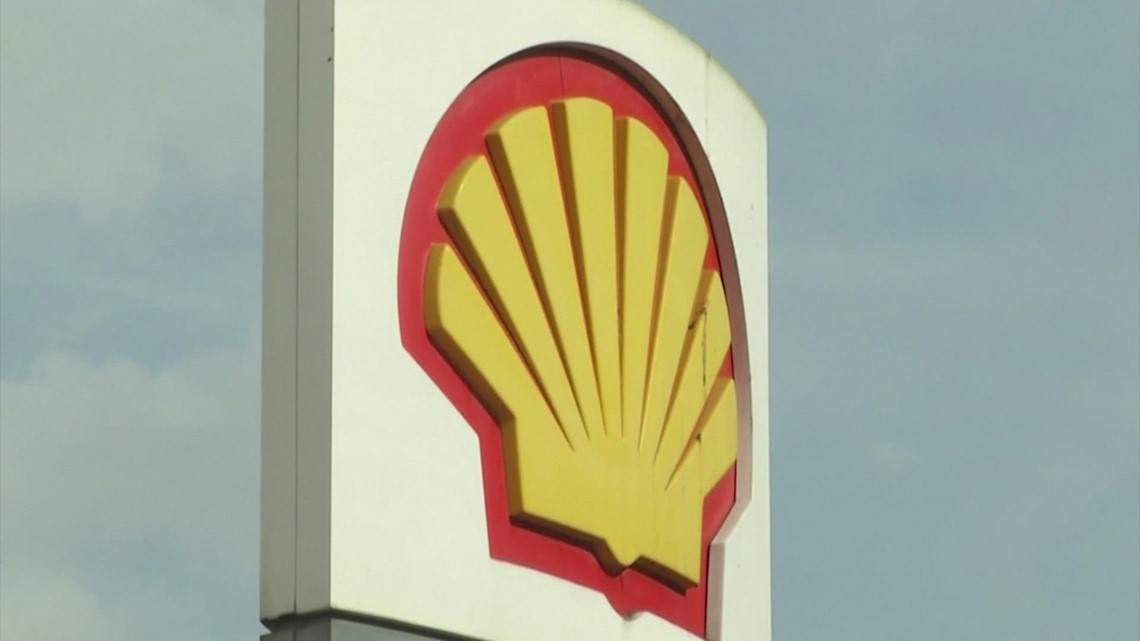 Shell menghentikan produksi di 3 platform perairan dalam Teluk