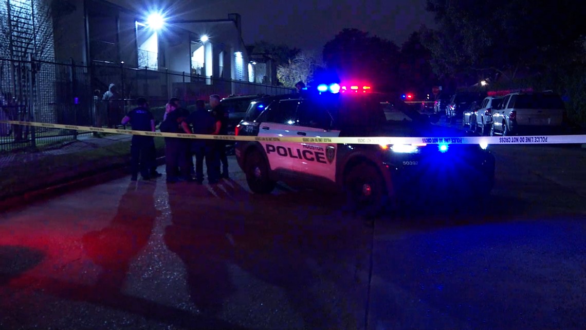 Houston, Texas crime: Man shot in back while working on car: HPD | khou.com
