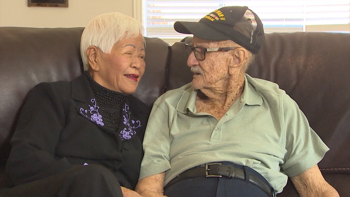 Veteran Perang Dunia II, istri yang membangun kembali setelah kehilangan rumah karena kebakaran