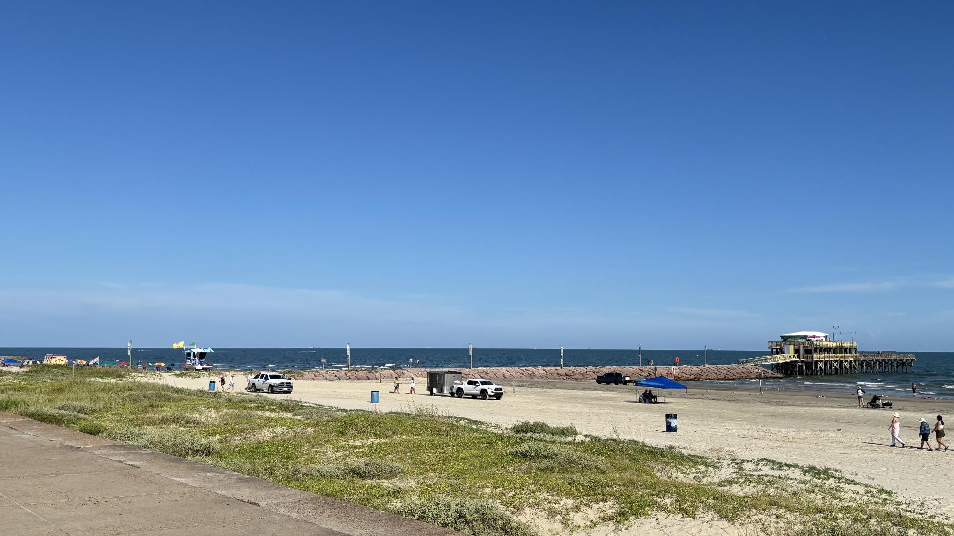 Galveston hopes to ride Labor Day visitors to strong end of summer