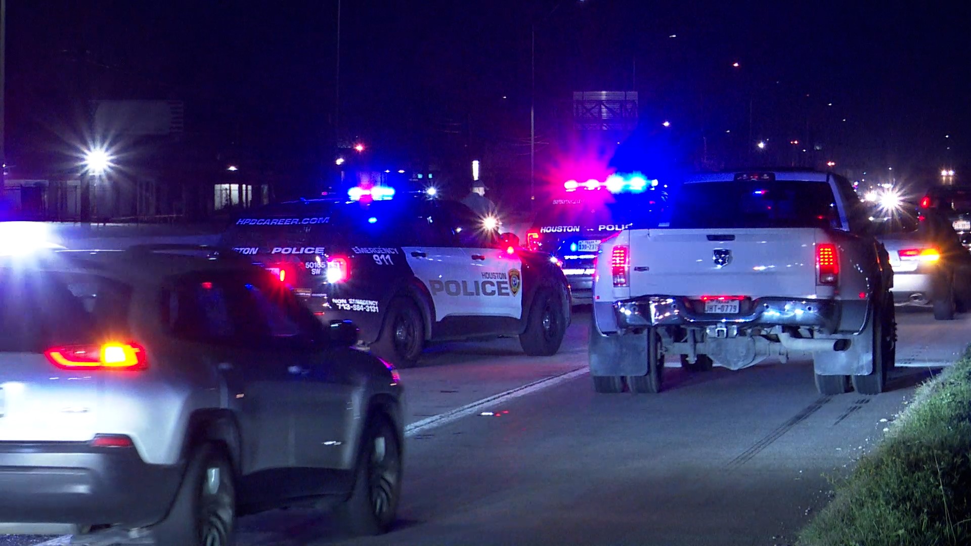 HPD: Man dies after being struck by car on South Main | khou.com