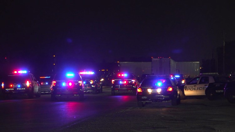 HPD: Speeding car slams into big rig leaving 2 dead in northeast Houston