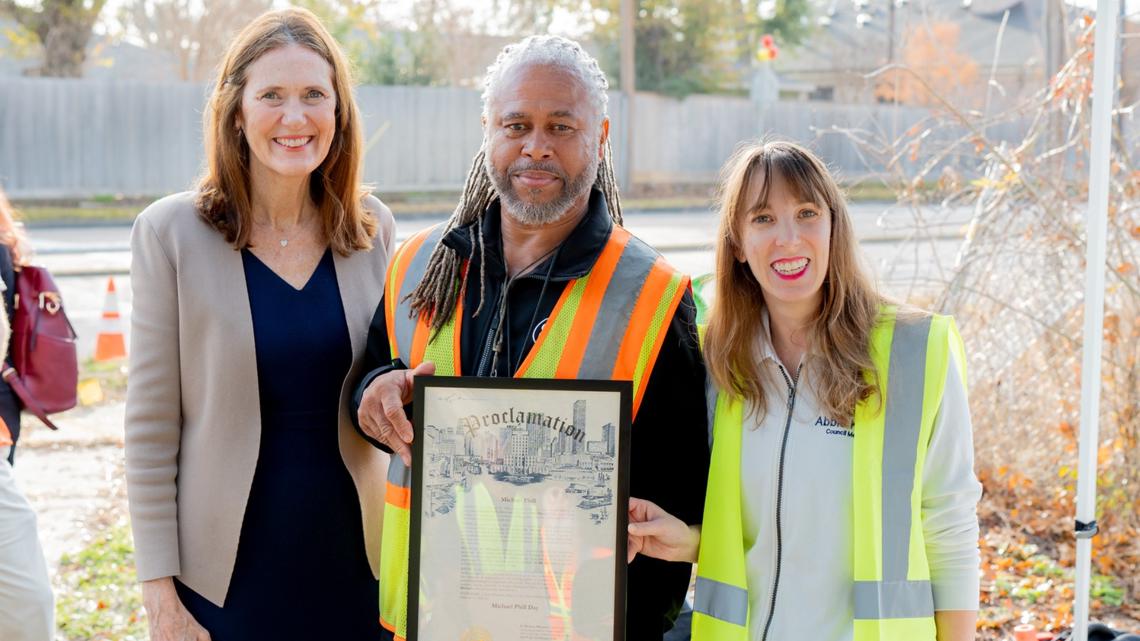 Houston crossing guard who blocked a car to protect elementary students receives city honor