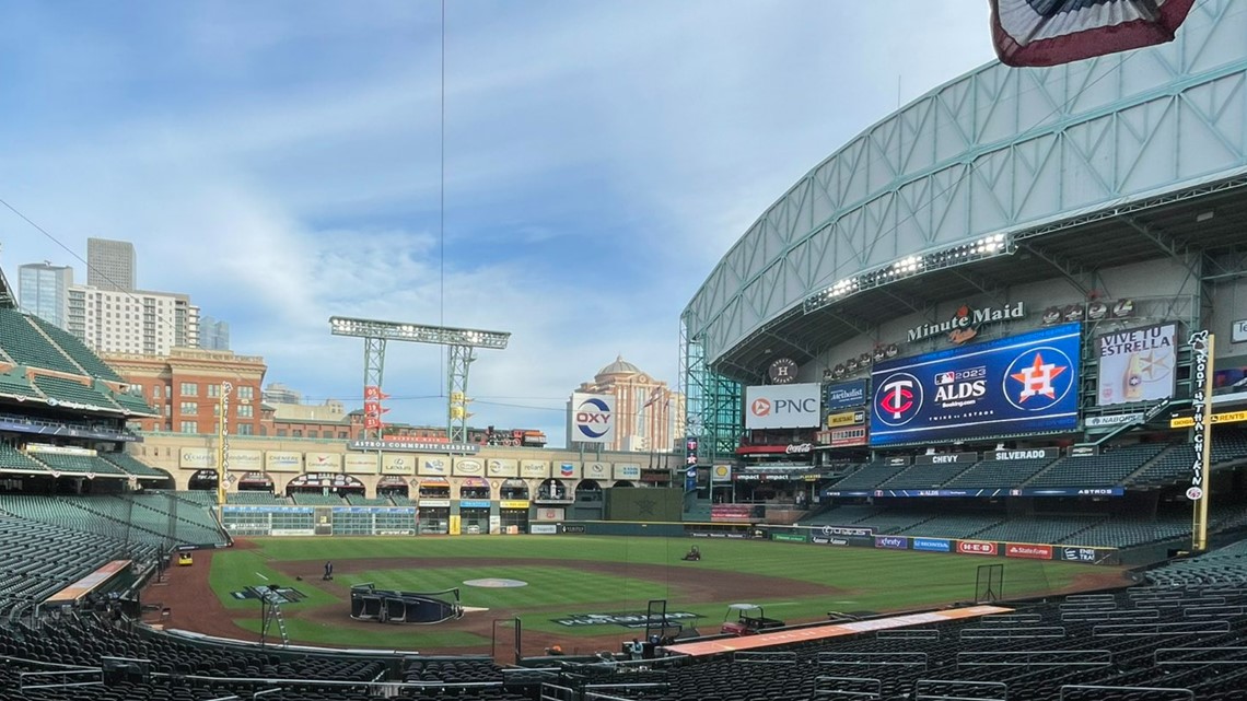 Houston Astros: Minute Maid Park roof open for ALDS Game 2