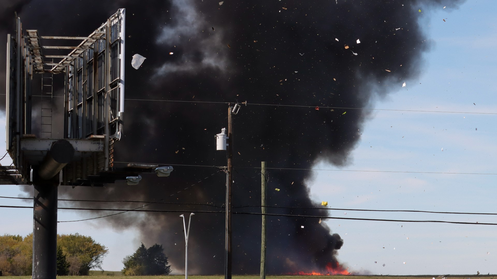 Dallas Air Show crash 6 confirmed dead after two planes collide in mid air