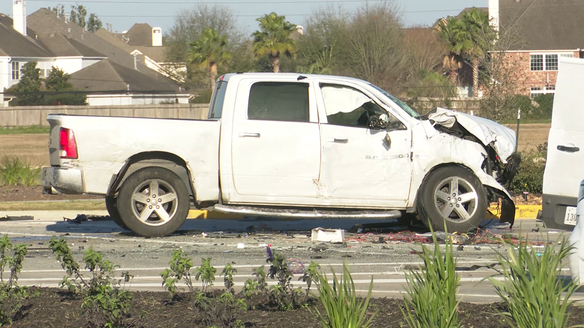 Possible Burglary Suspect Dead After Crash During Chase | Khou.com