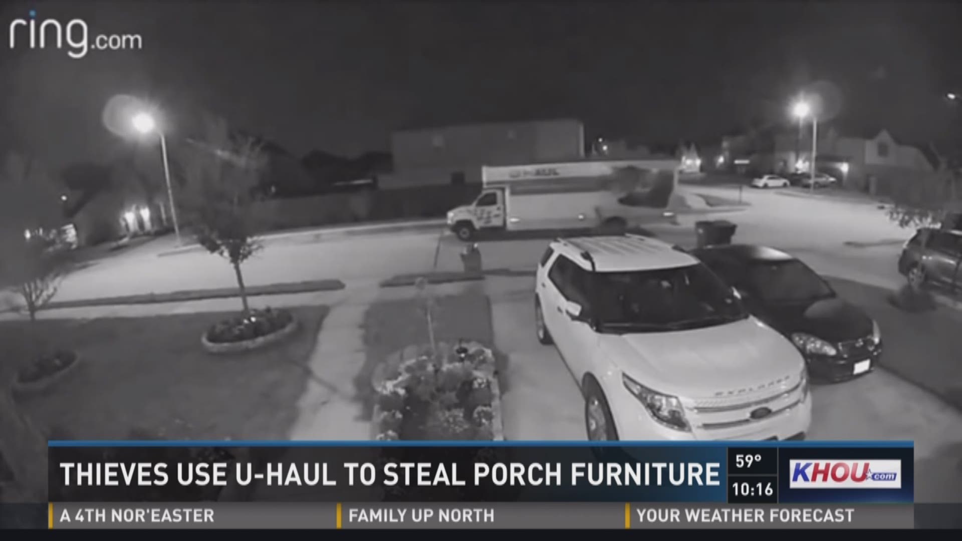 The Fort Bend County Sheriff?s Office is asking for the public?s help in finding thieves who targeted several homes in the Harvest Green subdivision.
