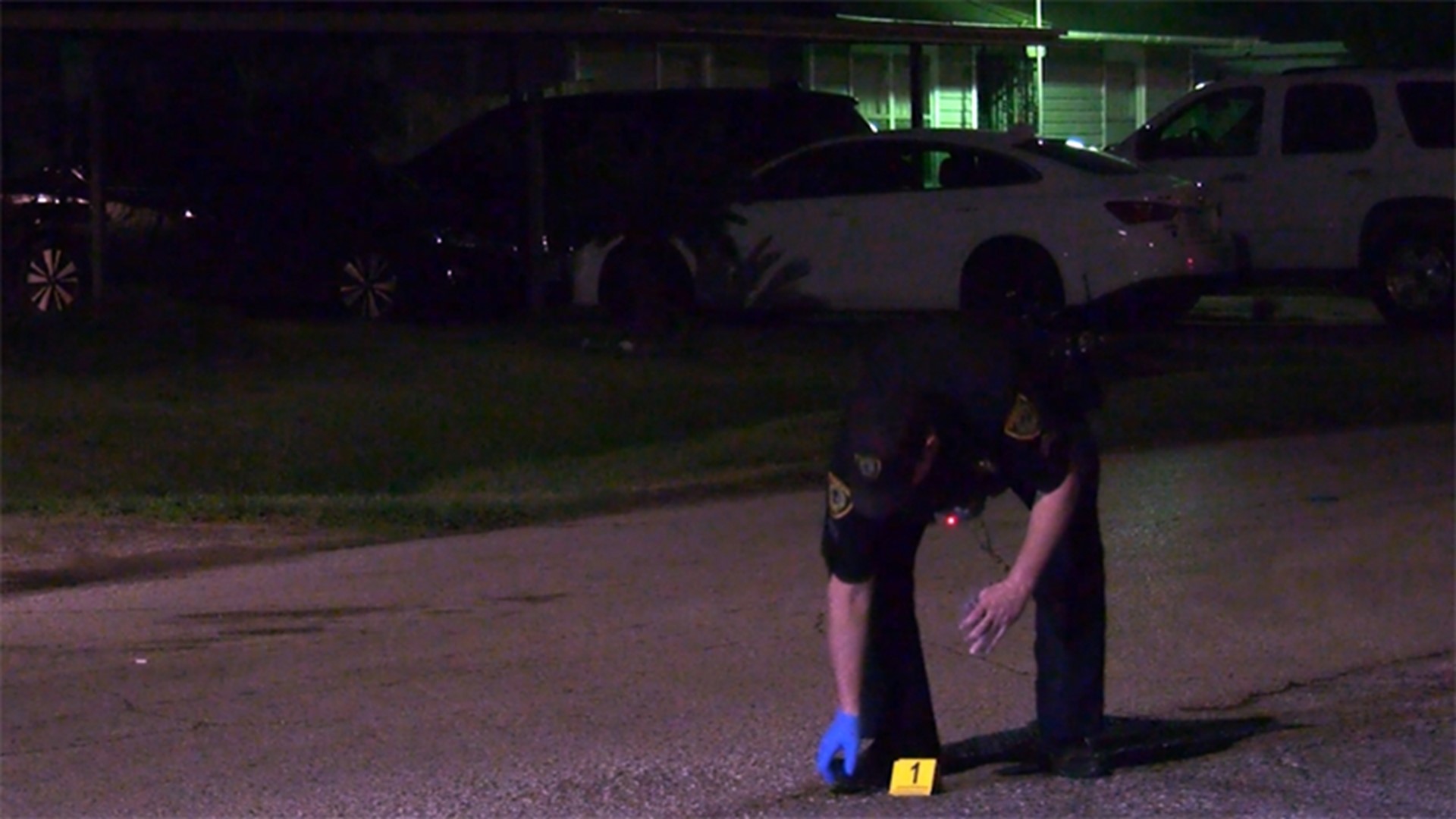 Houston crime: Police searching for gunman in late night shooting ...