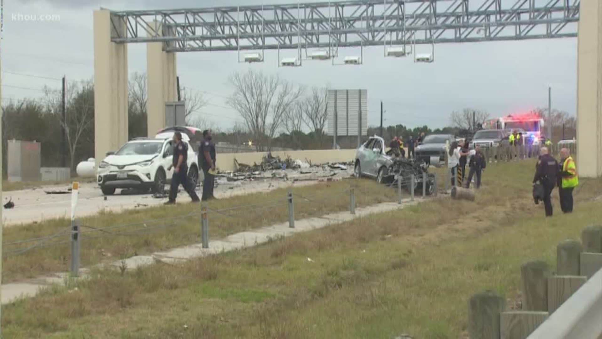 Two people were killed and five others were injured in a 7-vehicle crash that shut down main lanes shut down on the Grand Parkway near FM 2920.