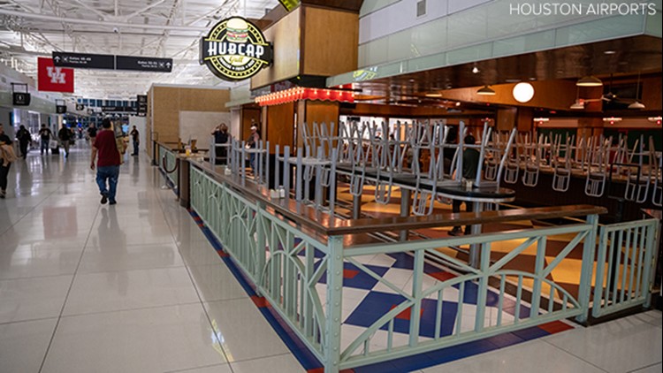 Hobby Airport goes through overnight transformation as Pappas Restaurant moves out