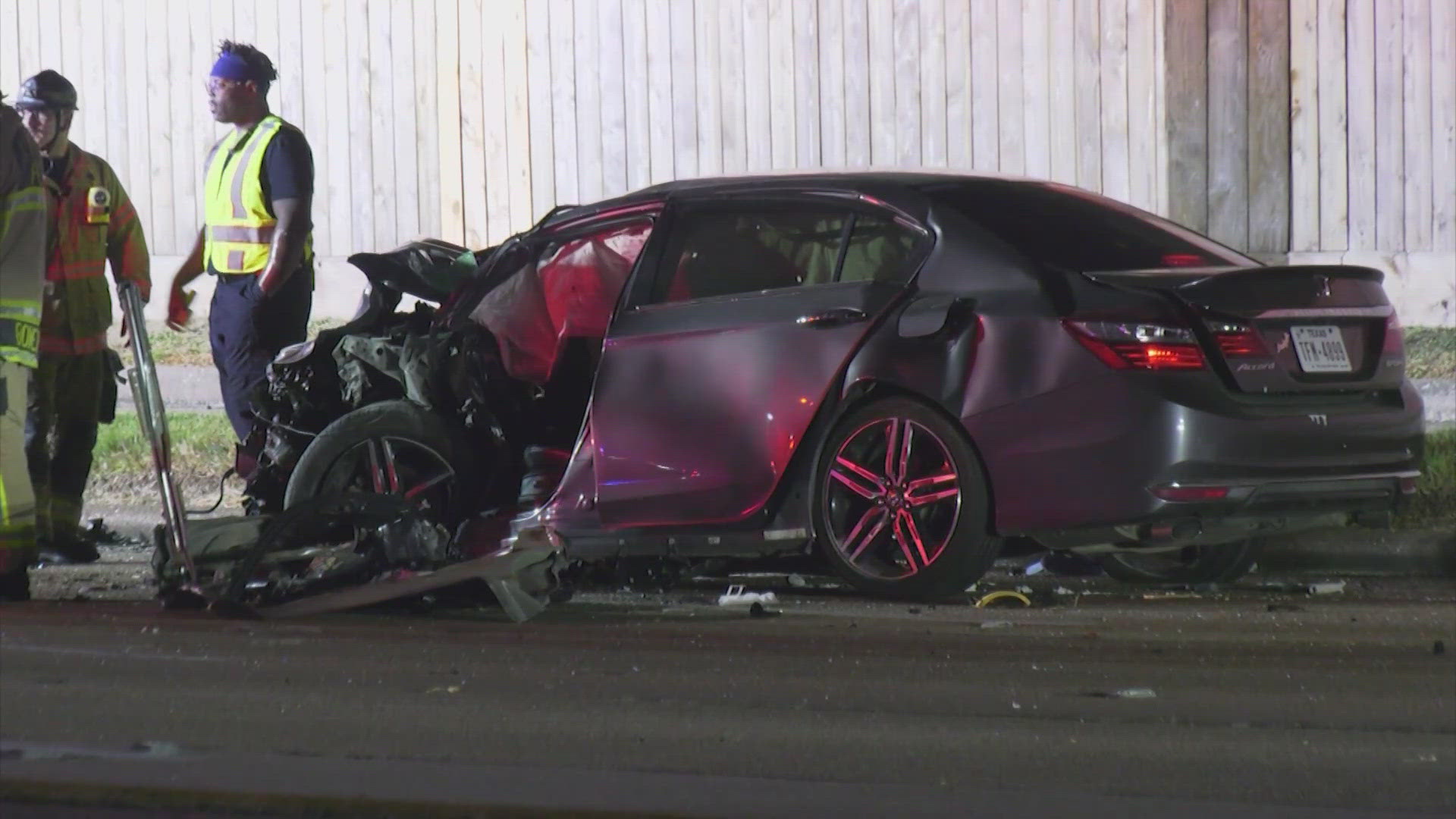 Deputies are investigating a deadly head-on crash in northwest Harris County early Wednesday morning, according to the sheriff's office.