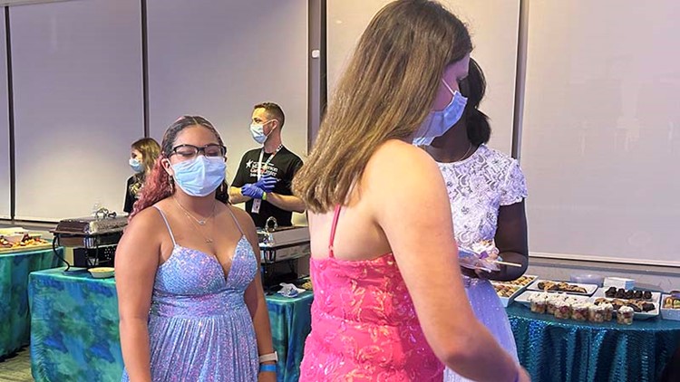 Muzzies Houston TX Prom Dresses