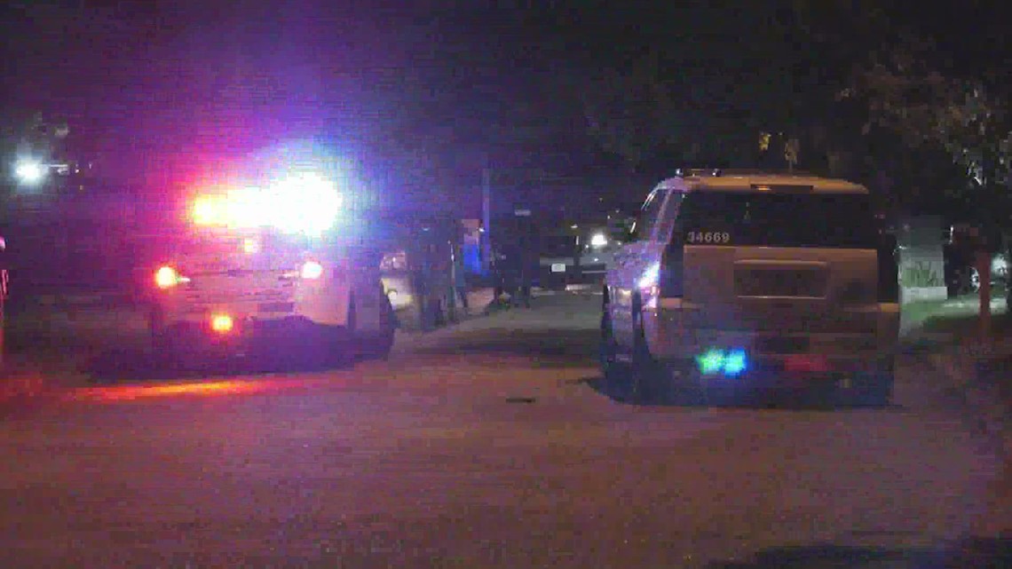 Houston Texas Crime 2 Shot During Botched Robbery Of Family Khou Houston Texas Crime 2 Shot During Botched Robbery Of Family Khou