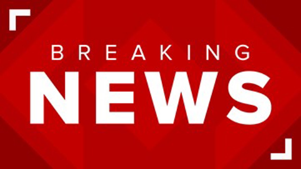 Off-duty HPD officer dies after crashing into tree in Cypress area