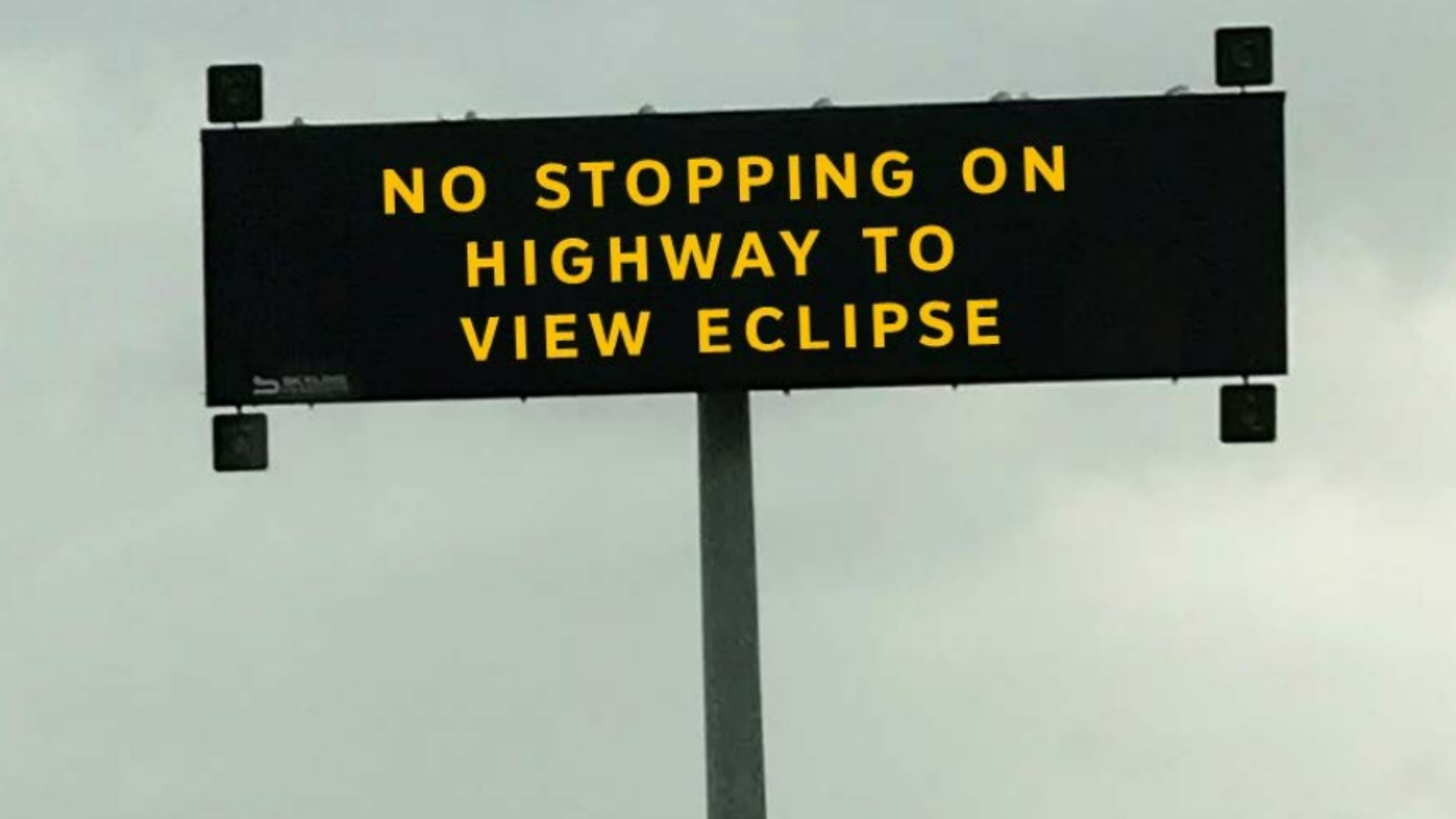 Warning issued to Texas drivers during the total solar eclipse