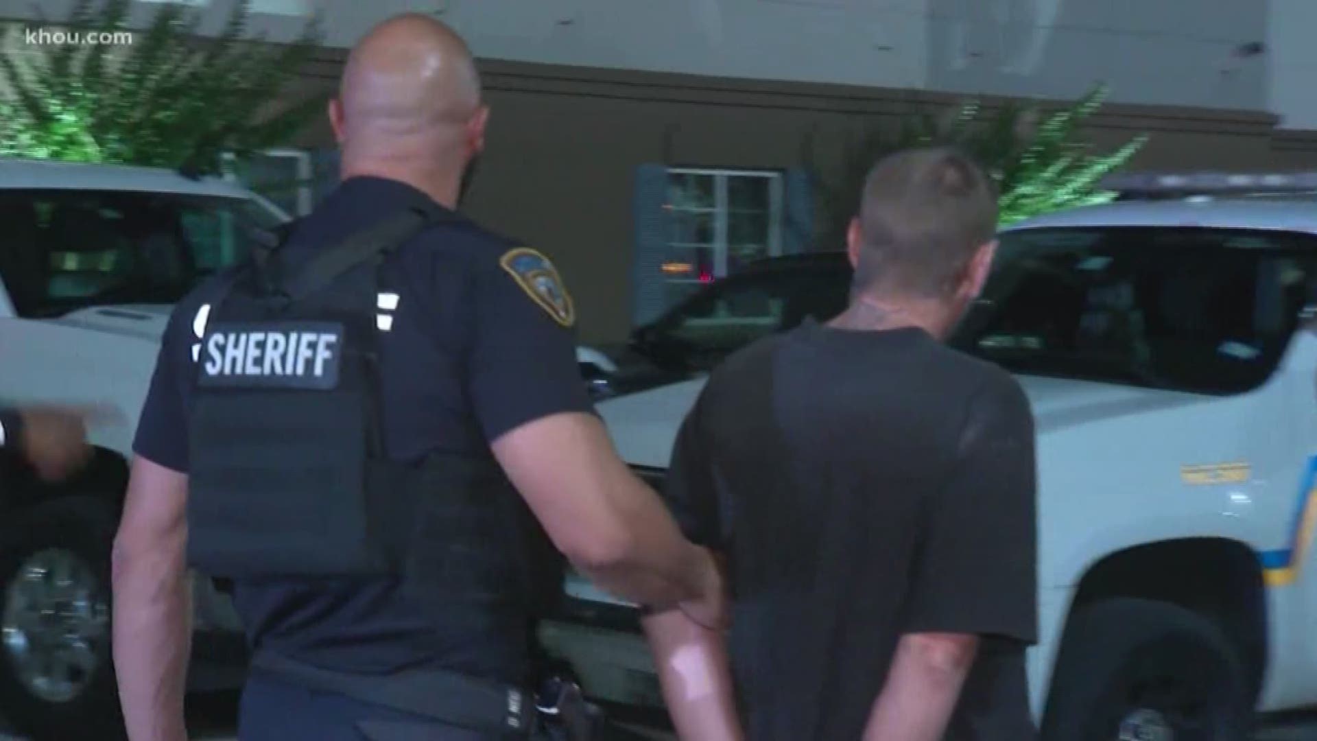 KHOU 11's Janel Forte reports on a hazardous drug bust for deputies at a hotel along the North Sam Houston Tollway.