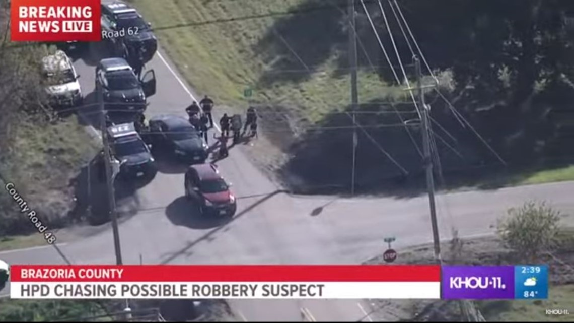 Polisi Houston mengejar tersangka perampokan ke Brazoria County