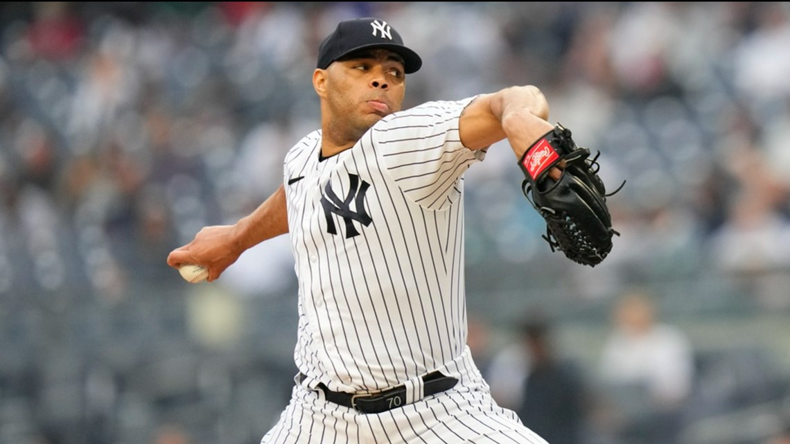 MLB world loves Yankee pitcher's unique look