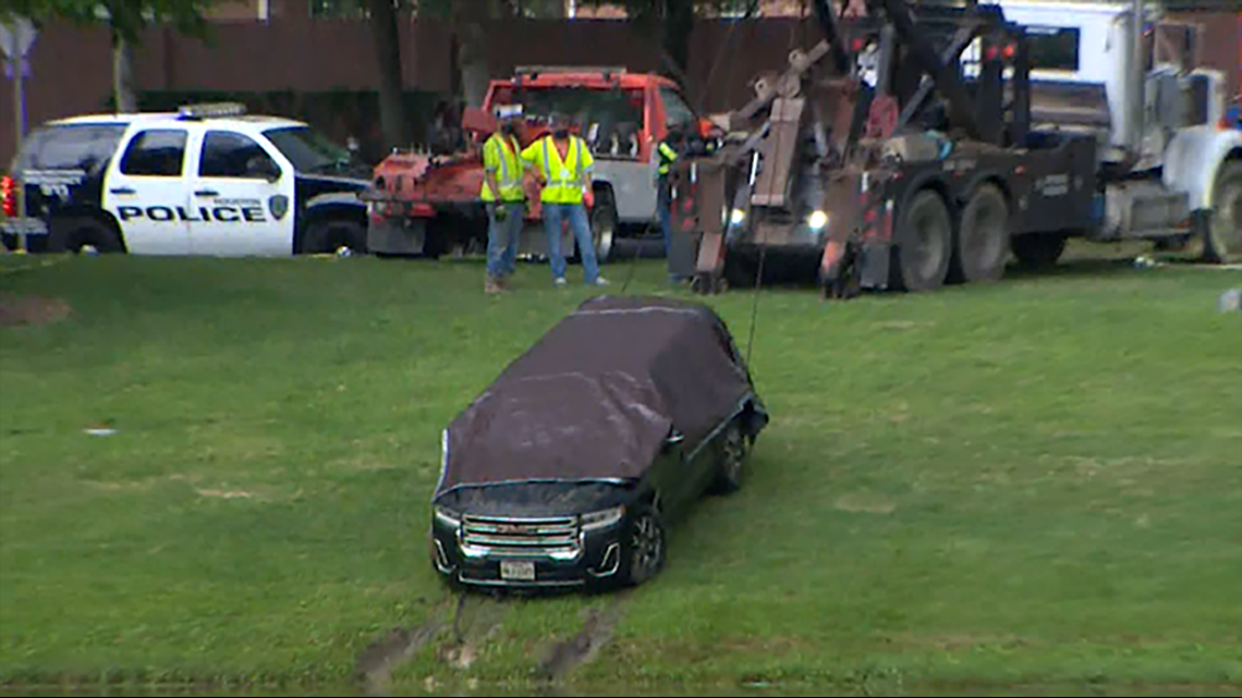 Missing woman Erica Hernandez's SUV pulled from Pearland pond - Vimarsana News