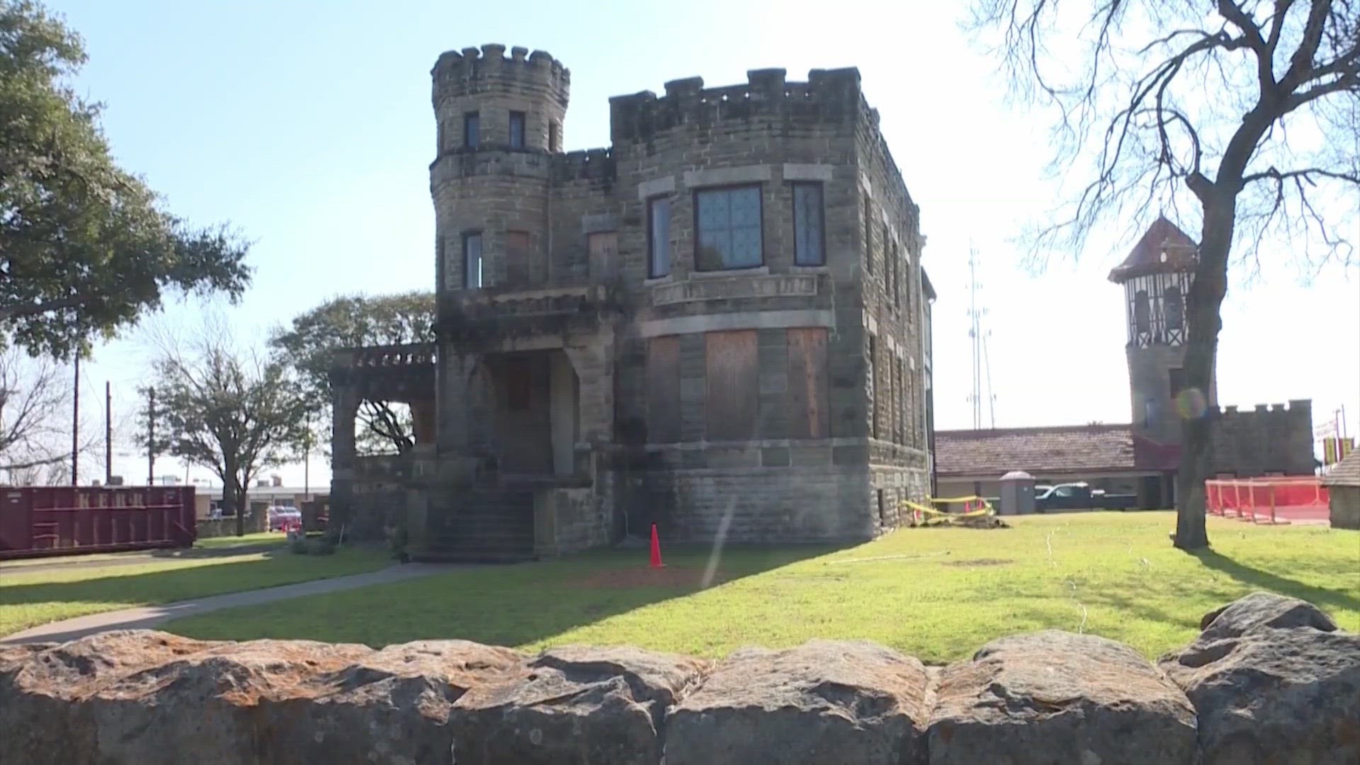 The couple bought the historic Cottonland Castle which was built in 1890 in 2019 and spent three years renovating it.