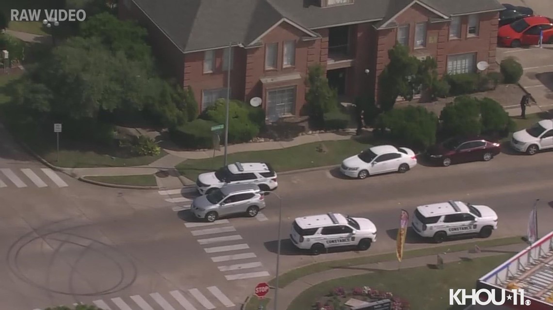 Woman shot near gas station in west Houston, police say | khou.com