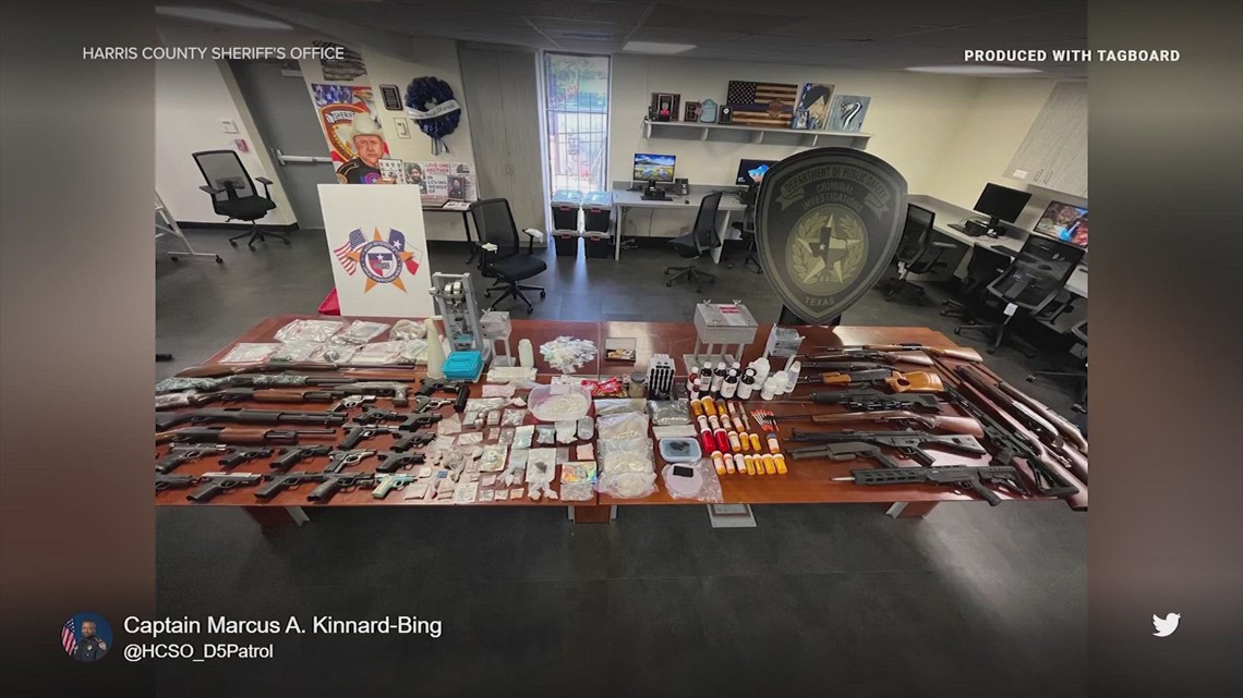 Fentanyl, met, heroin, senjata, dan uang tunai disita di West Houston, TX