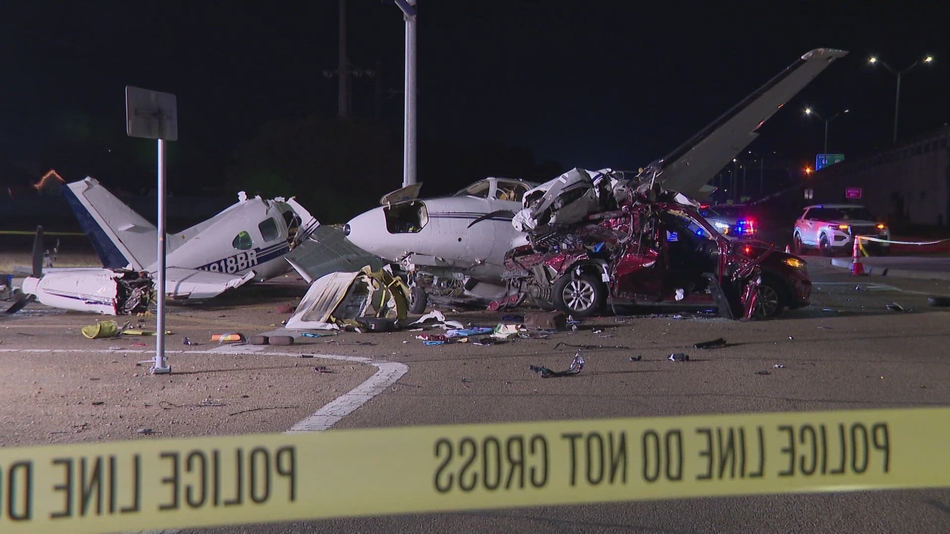 4 injured after plane crashes into 3 cars on highway in Victoria, Texas